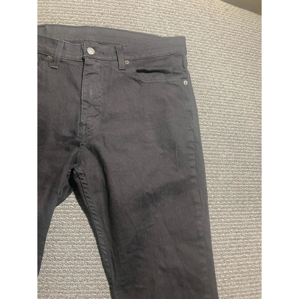Levis this pair